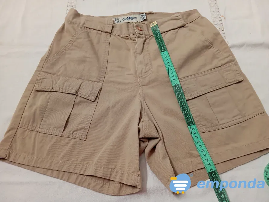 Short estilo cargo, beige. IMPECABLE Floresta - imagen 1