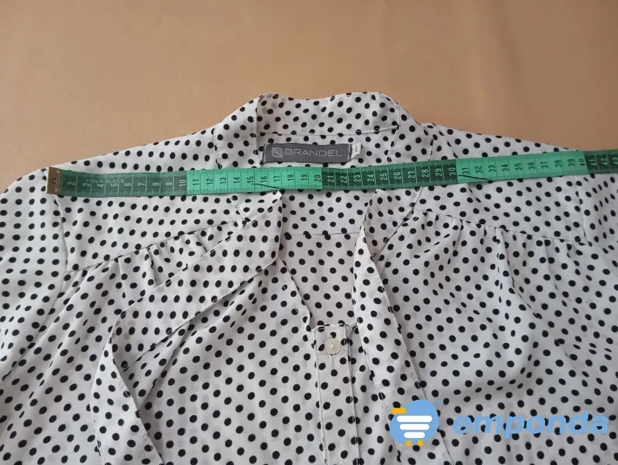 Camisa a lunares y lazo en el cuello. IMPECABLE Floresta - imagen 3