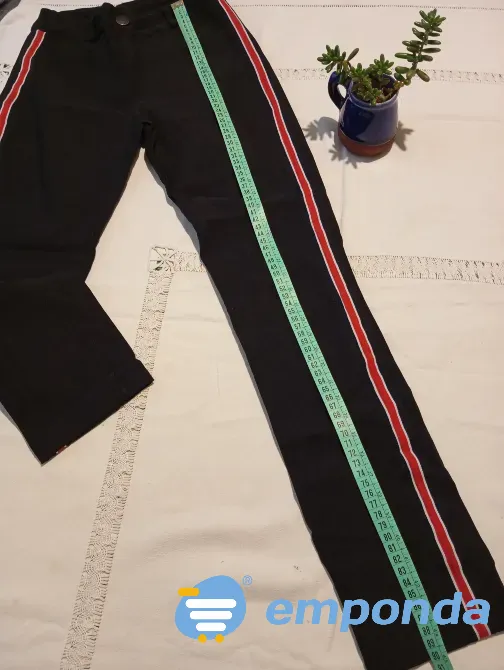 Pantalon elastizado con tira roja. IMPECABLE Floresta - imagen 1