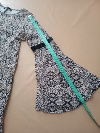 Vestido estampado, manga acampanada, Cuesta Blanca Floresta