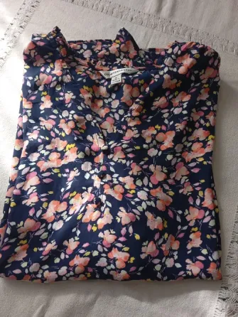 Blusa importada, hermosa, super elegante. Nuevo s/etiq Floresta