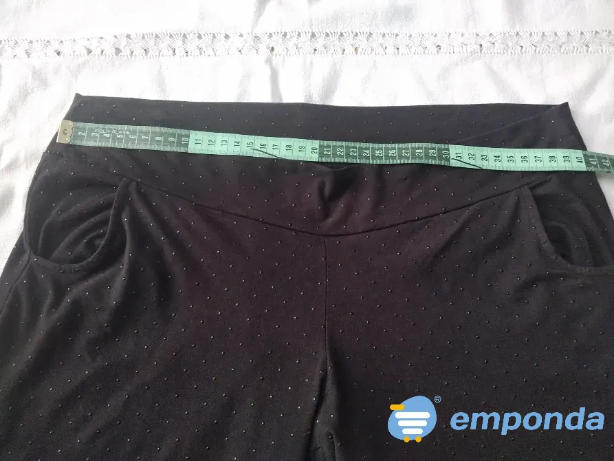 Pantalon palazzo, tipo calza, gamuzada con mini tachitas Floresta - imagen 2