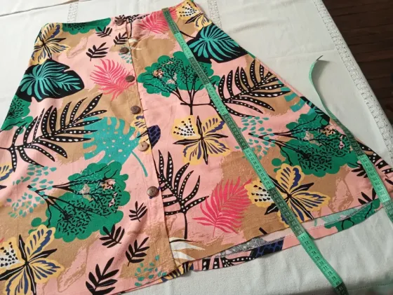 Pollera ¾ abotonada. Himogenes. IMPECABLE Floresta