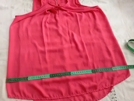 Blusa sin mangas, hermosa. IMPECABLE Floresta