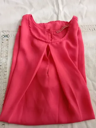 Blusa sin mangas, hermosa. IMPECABLE Floresta