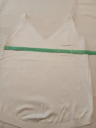 Musculosa de hilo, super delicada. Impecable Floresta