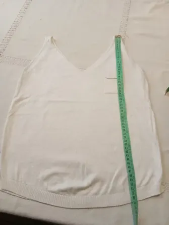 Musculosa de hilo, super delicada. Impecable Floresta