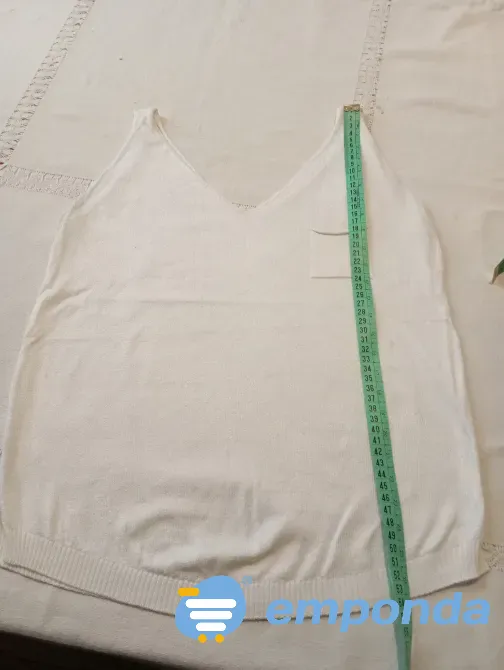 Musculosa de hilo, super delicada. Impecable Floresta - imagen 1