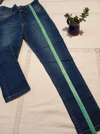 Pantalon, jean elastizado tiro alto y cintura ancha Floresta