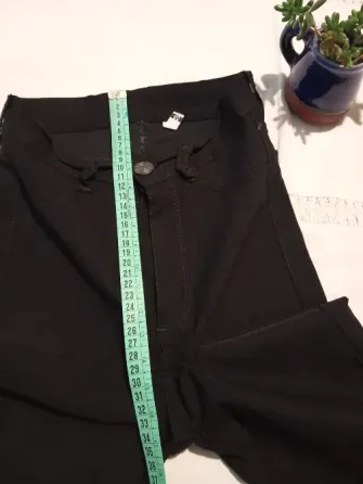 Pantalon chupin de bengalina elastizada. Tiro alto Floresta