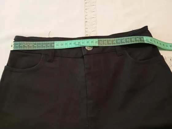 Pantalon, jean semi elastizado. Tiro alto. IMPECABLE Floresta