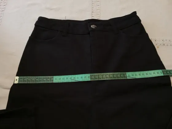 Pantalon, jean semi elastizado. Tiro alto. IMPECABLE Floresta