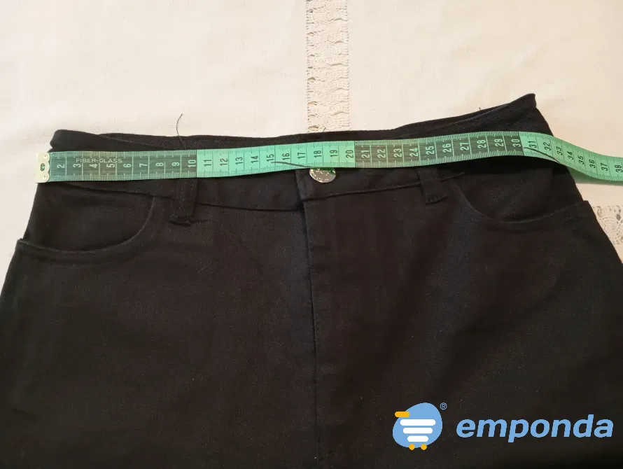 Pantalon, jean semi elastizado. Tiro alto. IMPECABLE Floresta - imagen 2