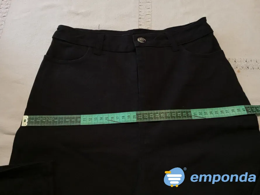 Pantalon, jean semi elastizado. Tiro alto. IMPECABLE Floresta - imagen 3