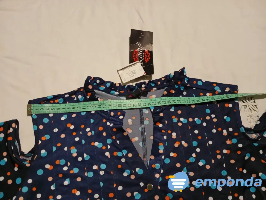 Blusa importada, hombros descubiertos. Amplia. NUEVA Floresta - imagen 3