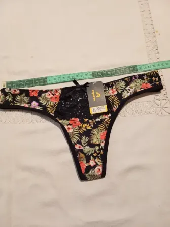 Cola less con puntilla y estampado. NUEVA Floresta