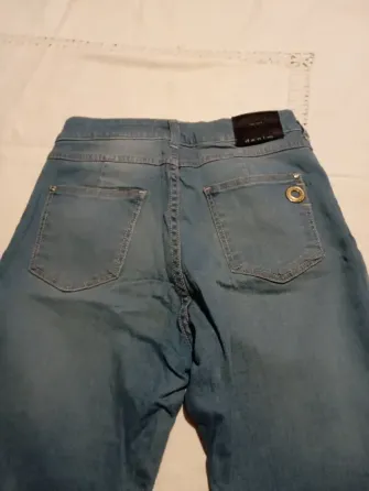 Pantalon, jean elastizado. Tiro alto. IMPECABLE Floresta