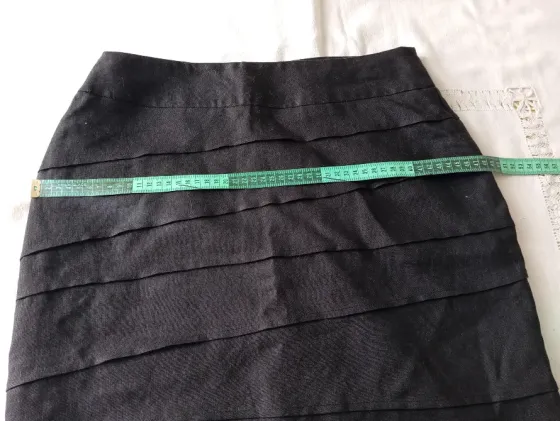 Pollera tubo a la rodilla, elegante Floresta