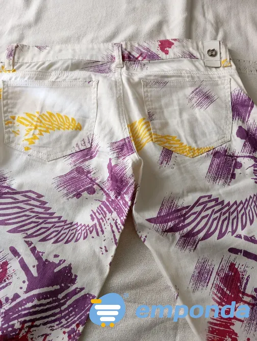 Pantalon elastizado semi chupin, tiro super bajo. IMPECABLE Floresta - imagen 6