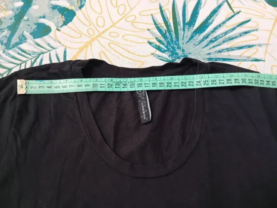 Remera manga larga con lentejuelas. IMPECABLE Floresta