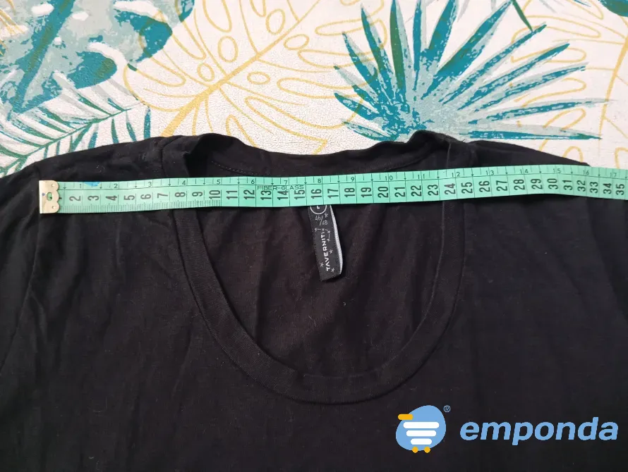 Remera manga larga con lentejuelas. IMPECABLE Floresta - imagen 4