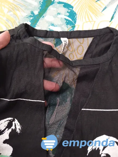 Musculosa rockera Floresta - imagen 3