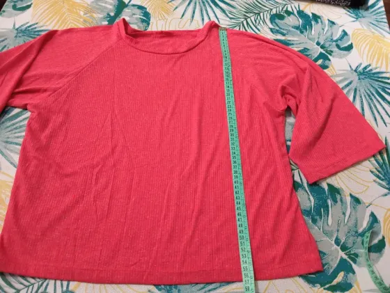 Sweater manga 3/4 ancha. (Nuevo s/etiq) Floresta