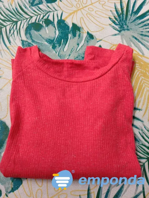 Sweater manga 3/4 ancha. (Nuevo s/etiq) Floresta - imagen 4