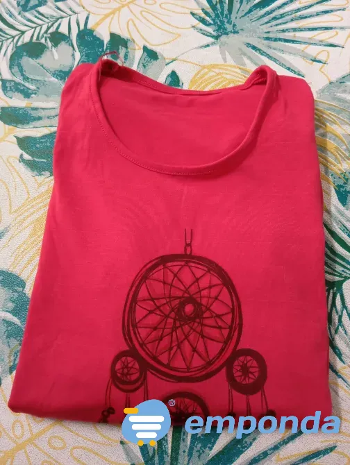 Remera manga larga roja con estampa (Nuevo s/etiq) Floresta - imagen 5