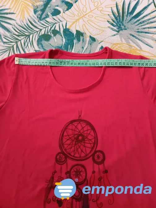 Remera manga larga roja con estampa (Nuevo s/etiq) Floresta - imagen 3