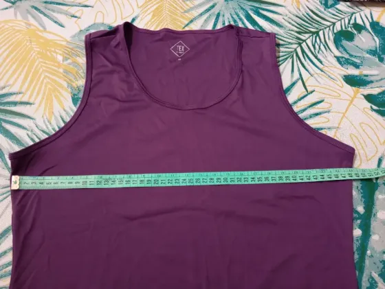 Musculosa deportiva. IMPECABLE Floresta