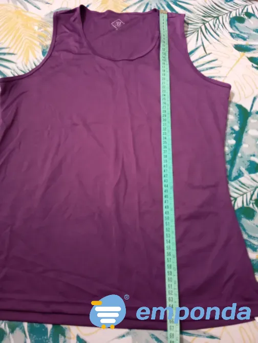 Musculosa deportiva. IMPECABLE Floresta - imagen 1