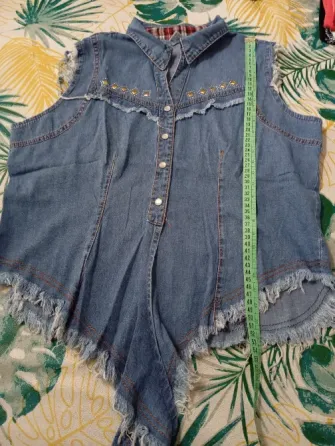 Chaleco de jean. IMPECABLE Floresta