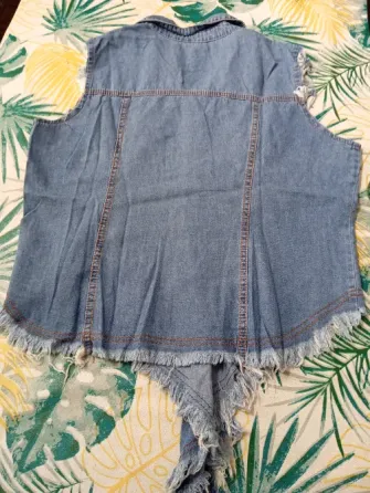 Chaleco de jean. IMPECABLE Floresta