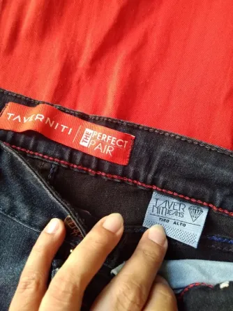 Pantalon, jean elastizado tiro alto. IMPECABLE Floresta