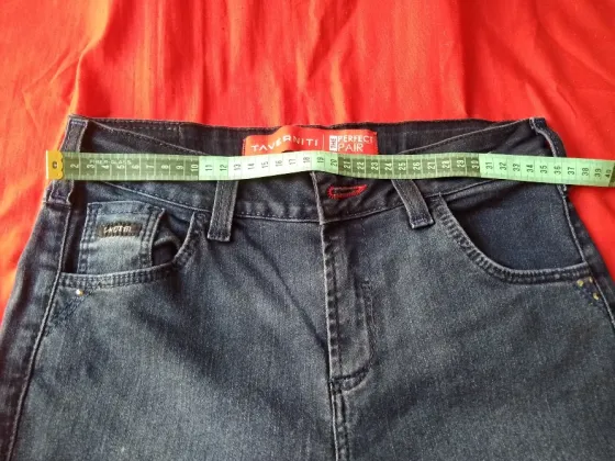 Pantalon, jean elastizado tiro alto. IMPECABLE Floresta