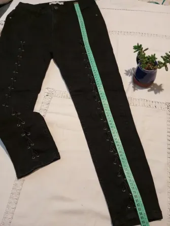 Pantalon, jean con pierna acordonada Floresta