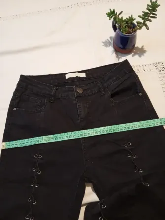 Pantalon, jean con pierna acordonada Floresta