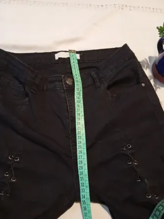 Pantalon, jean con pierna acordonada Floresta