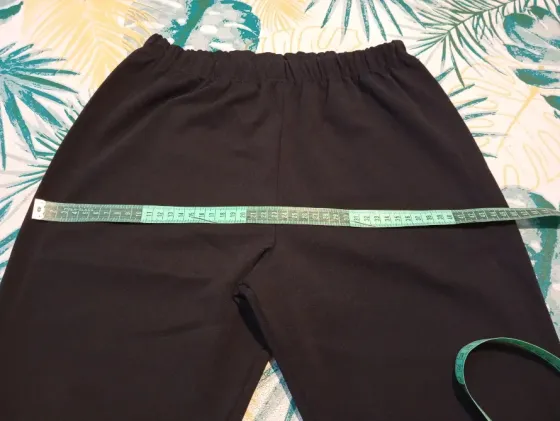 Pantalon tipo calza. IMPECABLE Floresta