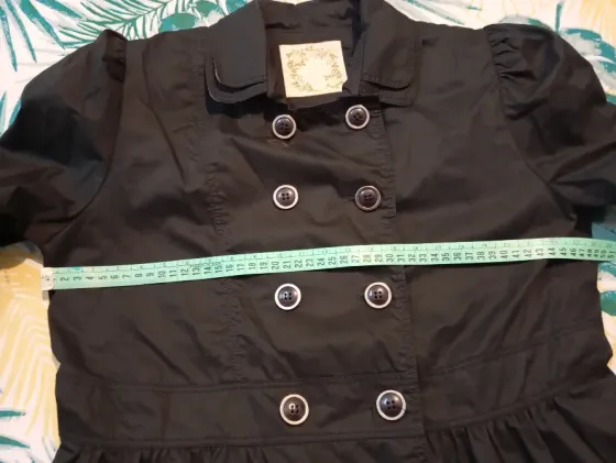 Trench abotonado. IMPECABLE Floresta