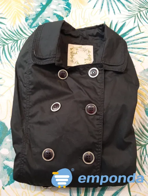 Trench abotonado. IMPECABLE Floresta - imagen 8