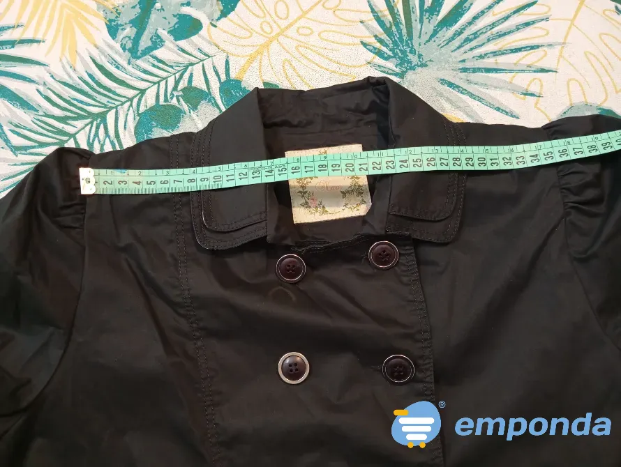 Trench abotonado. IMPECABLE Floresta - imagen 5