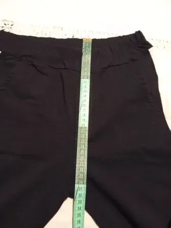 Pantalon tipo babucha elastizada, negro con linea Floresta