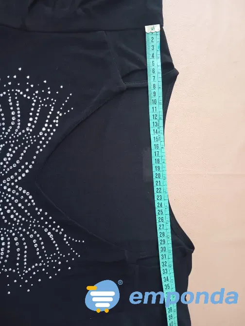 Remera de vestir con volado en mangas y mariposa brillosa Floresta - imagen 3