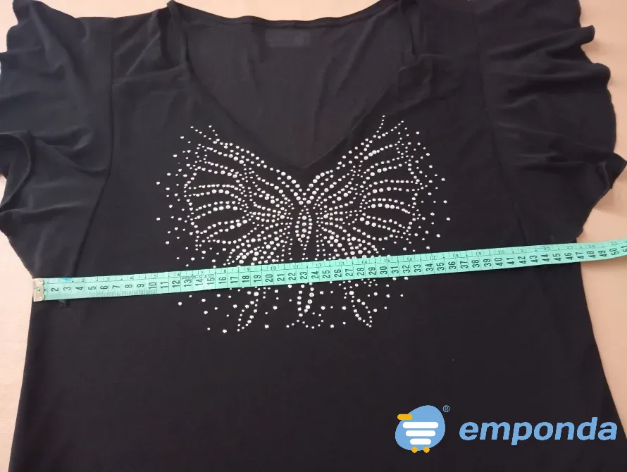 Remera de vestir con volado en mangas y mariposa brillosa Floresta - imagen 2