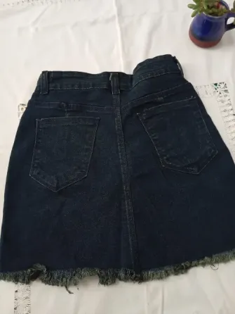 Pollera, mini de jean elastizada (Nueva s/etiq) Floresta