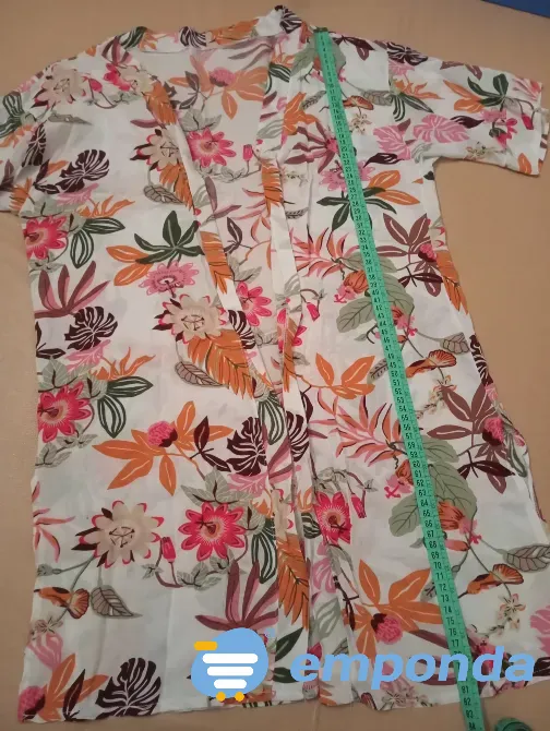 Kimono estampado manga corta. IMPECABLE ($ 6999) 146 T Floresta - imagen 1