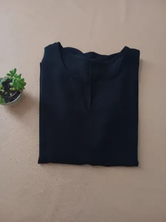 Musculosa elegante con volado en manga. IMPECABLE Floresta