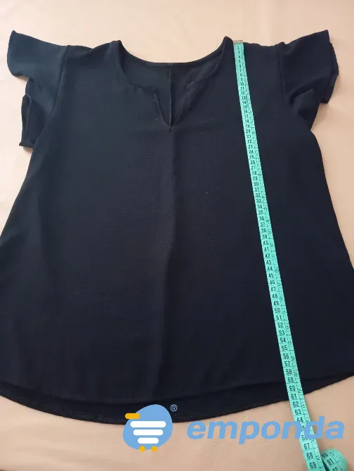 Musculosa elegante con volado en manga. IMPECABLE Floresta - imagen 1